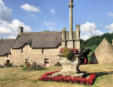 Lanvaudan :calvaire fleuri