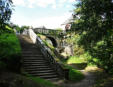 Le Faouêt : Chapelle Saint Barbe - escalier et pont