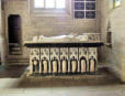 Josselin : chapelle Sainte Croix - tombeau
