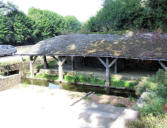 Josselin : lavoir attenant au château