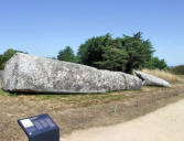 Locquemariaquer : menhir brisé vue 2