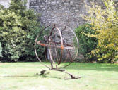 Pont Scorff :exposition de sculptures moderne dans les rues 11