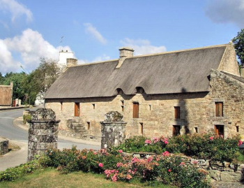 Lanvaudan : chaumière