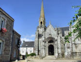 Kernascléden : l'église Notre Dame - le porche des Dames