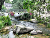 Pont Aven - rivière l'Aven - pont fleuri