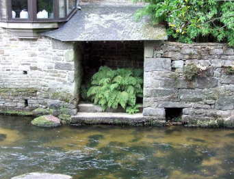 Pont Aven - rivière l'Aven - lavoir