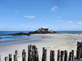 Saint Malo : Fort National vue depuis les remparts