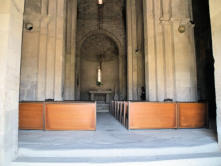 La Garde Adhémar : l'église Saint Michel, porche