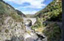 Les Gorges du Doux : pont qui traverse les gorges