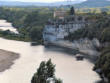 Aiguèze : vue sur la rivière ardèche et le rocher du Grain de sel