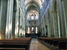 Saint-Antoine-l'abbaye : l'église, nef principale