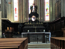 Saint-Antoine-l'abbaye : l'église,l'autel