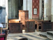 Saint-Antoine-l'abbaye : intérieur de l'église