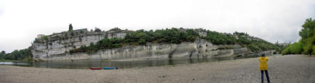 Saint Martin d'Ardèche : panorama sur la falaise et la rivière Ardèche