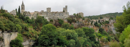 Saint Martin d'Ardèche : vue sur le village d'Aiguèze Barjac