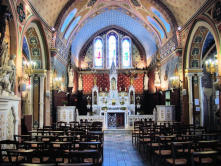 Aiguèze : église Saint Roch, vue générale de la nef