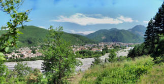 Digne les bains : vue sur la ville depuis le sentier des papillons