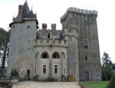 Saint Loup Lamairé : château ( photo 1 )