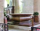 Saint Jouin de Marnes : autel de l'abbatiale Saint Jouin