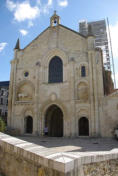 Airvault : face avant de l'église Saint Pierre