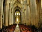 Airvault : nef église Saint Pierre