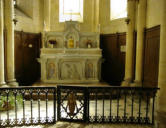 Airvault : autel et rétable de la chapelle latérale de l'église Saint Pierre