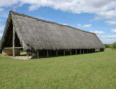 Saint Généroux : reconstitution de maison gauloise (photo 1 )