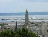 Le Havre : vue sur le port et l'église Saint Joseph