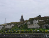 Dieppe : au dessus de la falaise, la chapelle de Notre Dame de bonsecours