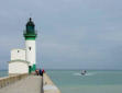 Le Treport : le phare et rentrée au port des bateaux