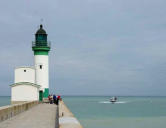 Le Treport : le phare et rentrée au port des bateaux